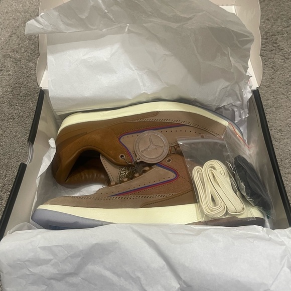 AIR JORDAN 2 RETRO LOW SP Detroit - Men’s - Picture 9 of 10